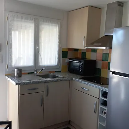 Apartment T2 Rez De Jardin *